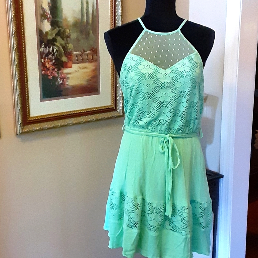 Umgee seafoam green lace lined halter dress fully lined ruffle hem Medium …EUC